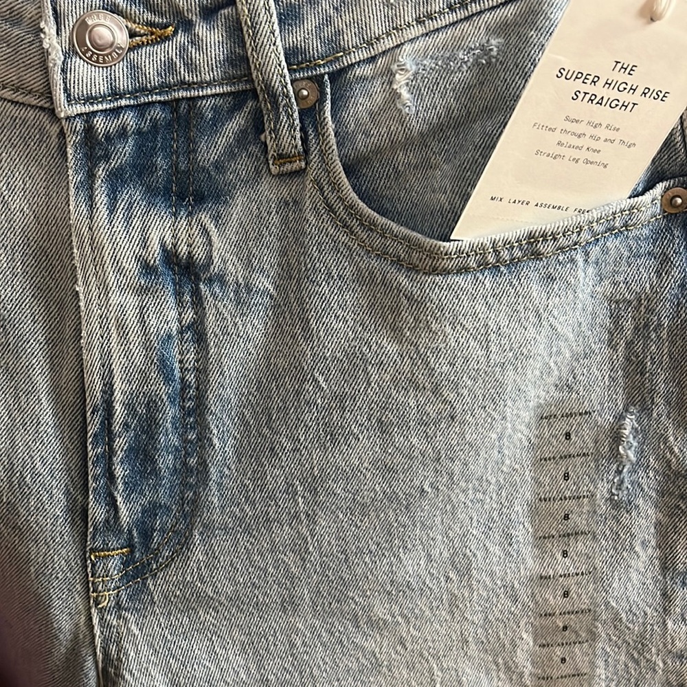 Free Assembly Woman’s Sz 8 denim jeans super high rise straight w/distressing - Picture 3 of 9